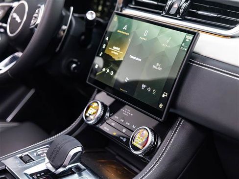 New 2025 Jaguar F-PACE R-Dynamic S AWD/4WD image 31