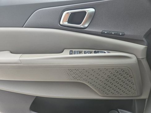 New 2026 Kia Carnival EX FWD image 15