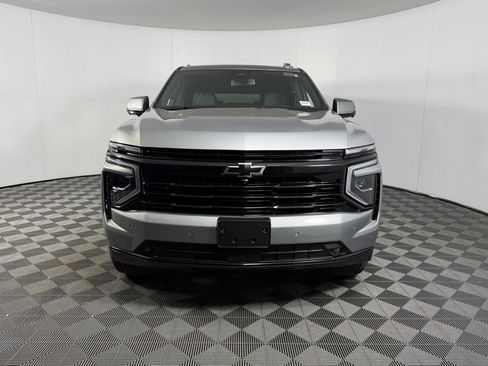 Used 2025 Chevrolet Suburban RST image 10