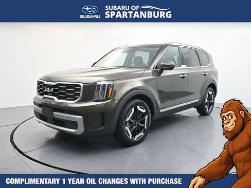 Used 2023 Kia Telluride S FWD image 3