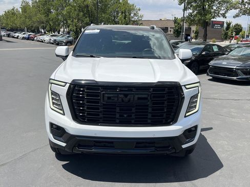 Used 2025 GMC Yukon XL Denali AWD/4WD image 3