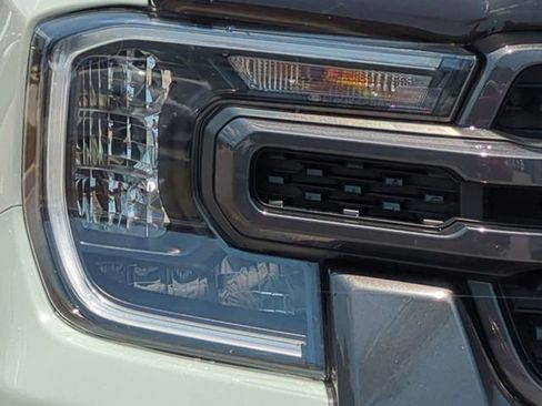 Used 2024 Ford Ranger XLT w/ Equipment Group 301A High AWD/4WD image 10