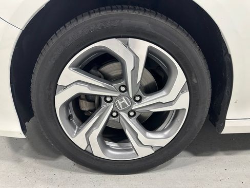 Used 2020 Honda Accord EX image 61