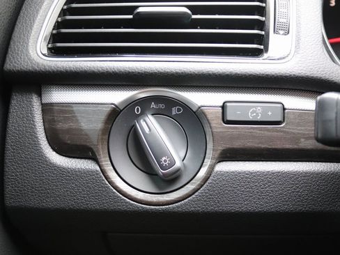 Used 2016 Volkswagen Passat 1.8T SE image 9