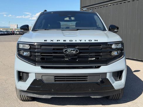 Used 2025 Ford Expedition Max Platinum w/ Stealth Performance Package AWD/4WD image 2
