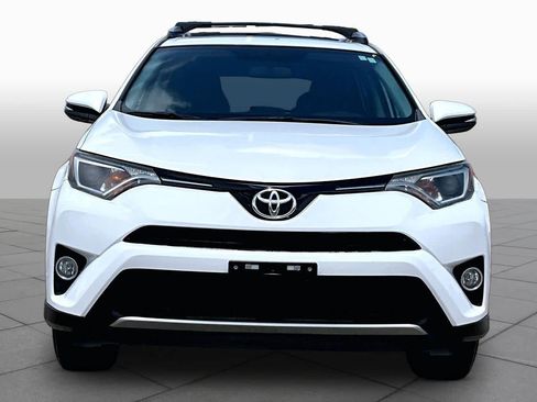 Used 2016 Toyota RAV4 XLE AWD/4WD image 4