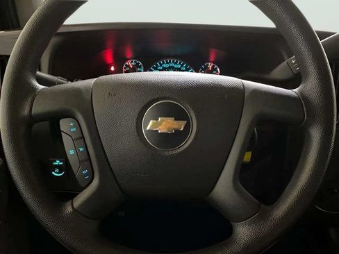 Used 2025 Chevrolet Express 3500 LT w/ LT Preferred Equipment Group RWD image 32