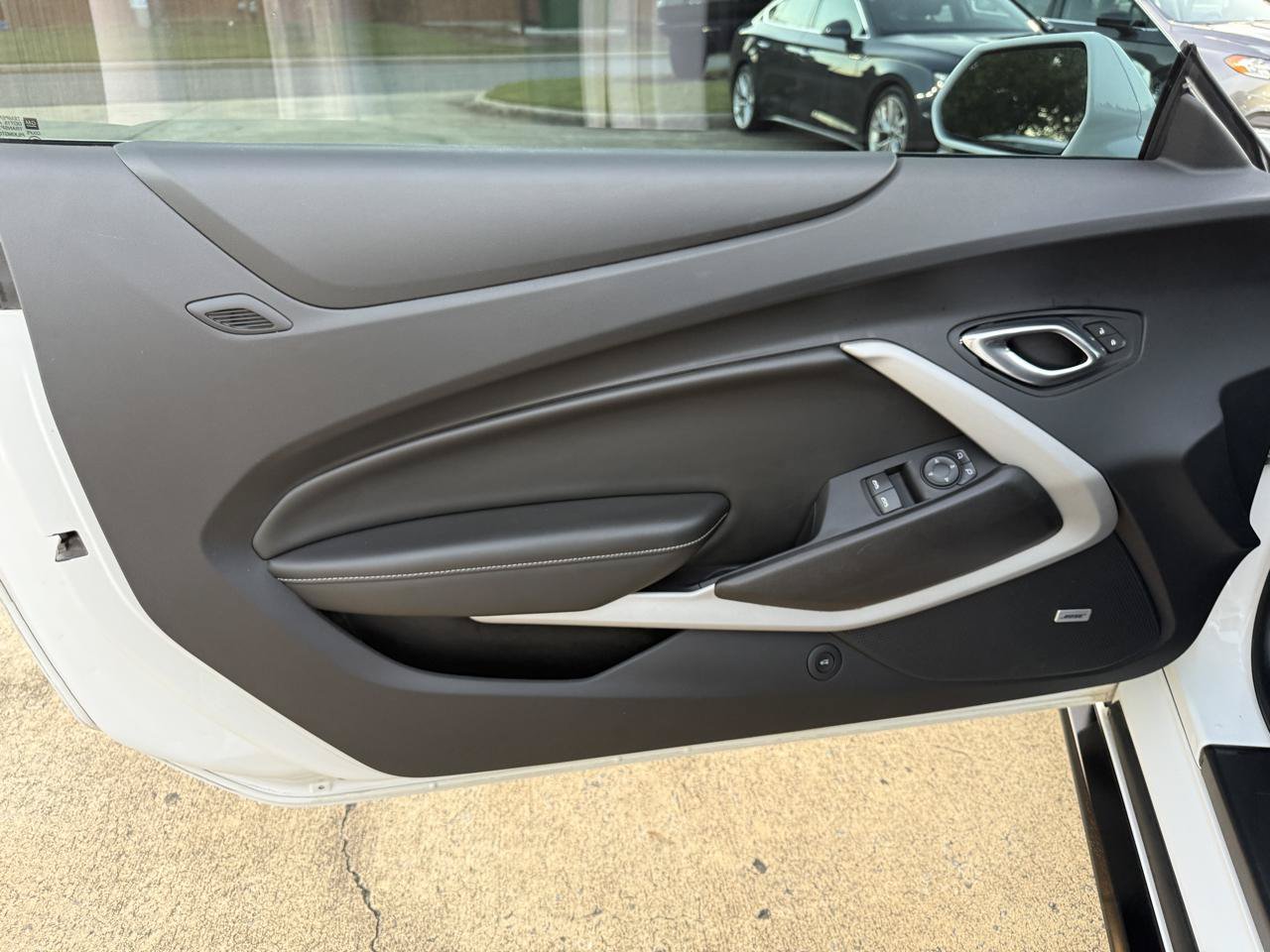 Used 2021 Chevrolet Camaro LT RWD image 7