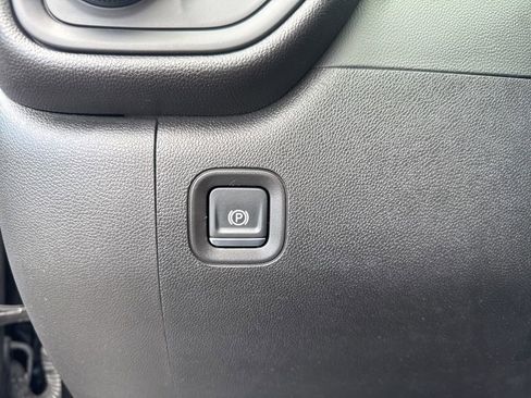 Used 2024 Chevrolet Silverado 2500 Custom w/ Custom Convenience Package AWD/4WD image 30