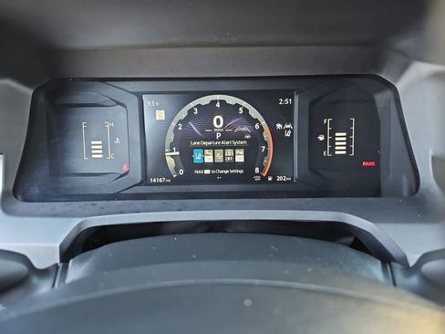 Certified 2025 Toyota Tacoma SR AWD/4WD image 10