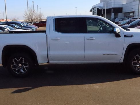 Certified 2023 GMC Sierra 1500 SLE image 8