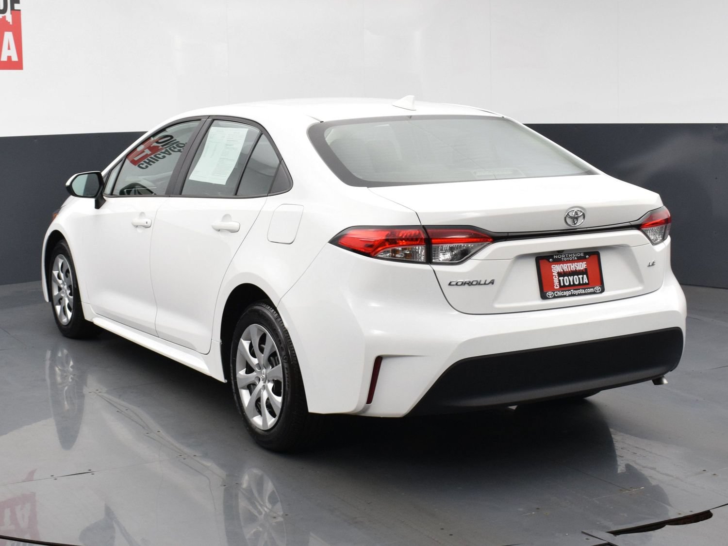 Used 2025 Toyota Corolla LE FWD image 3