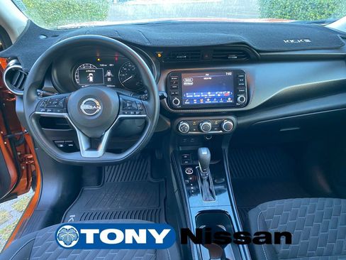 Used 2023 Nissan Kicks SV w/ Interior Electronics Package FWD image 11