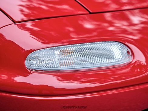 Used 1990 MAZDA MX-5 Miata RWD image 57