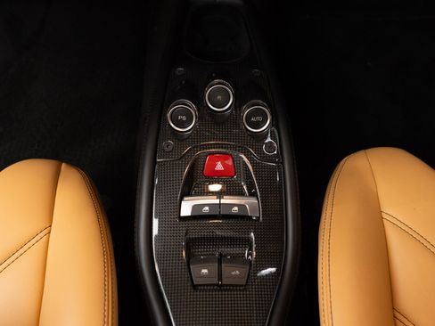 Used 2014 Ferrari 458 Spider RWD image 84