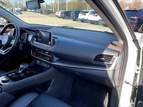 Certified 2023 Nissan Rogue SV w/ SV Premium B Package image 13