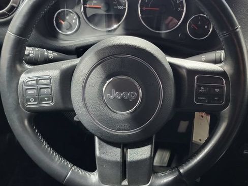 Used 2018 Jeep Wrangler Sport AWD/4WD image 24
