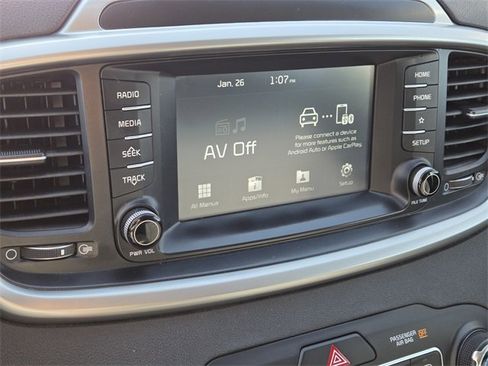 Used 2019 Kia Sorento LX image 21