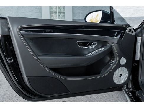 Used 2020 Bentley Continental GT image 22