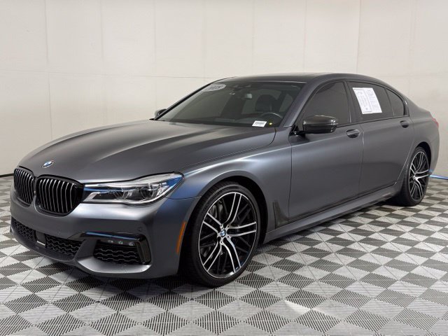 Used 2018 BMW 750i RWD image 2