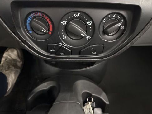 Used 2006 Ford Focus ZX4 Sedan image 34