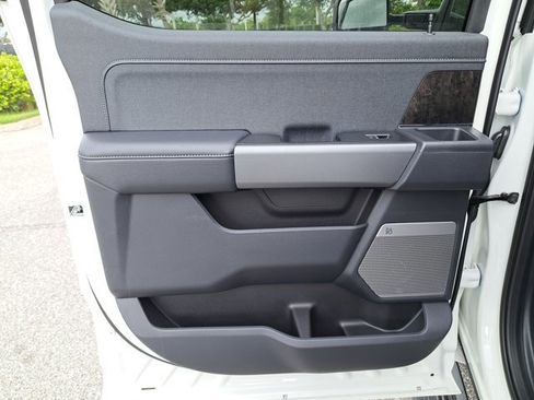 New 2025 Ford F350 Lariat w/ Lariat Ultimate Package image 15