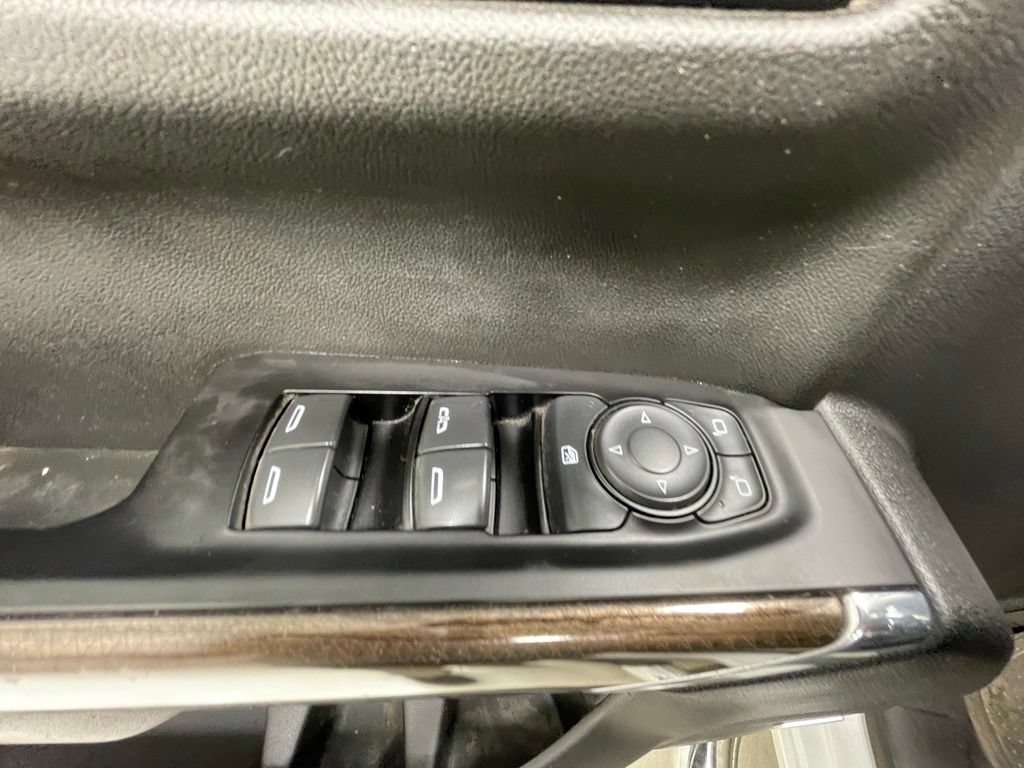 Used 2019 Chevrolet Silverado 1500 RST AWD/4WD image 17