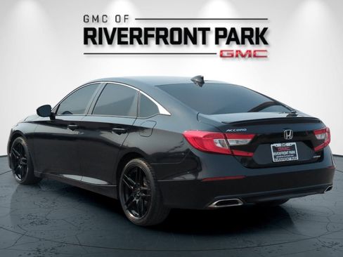 Used 2018 Honda Accord Sport image 5