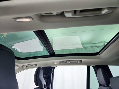 New 2025 Volvo XC90 T8 Plus w/ Protection Package Premier image 18