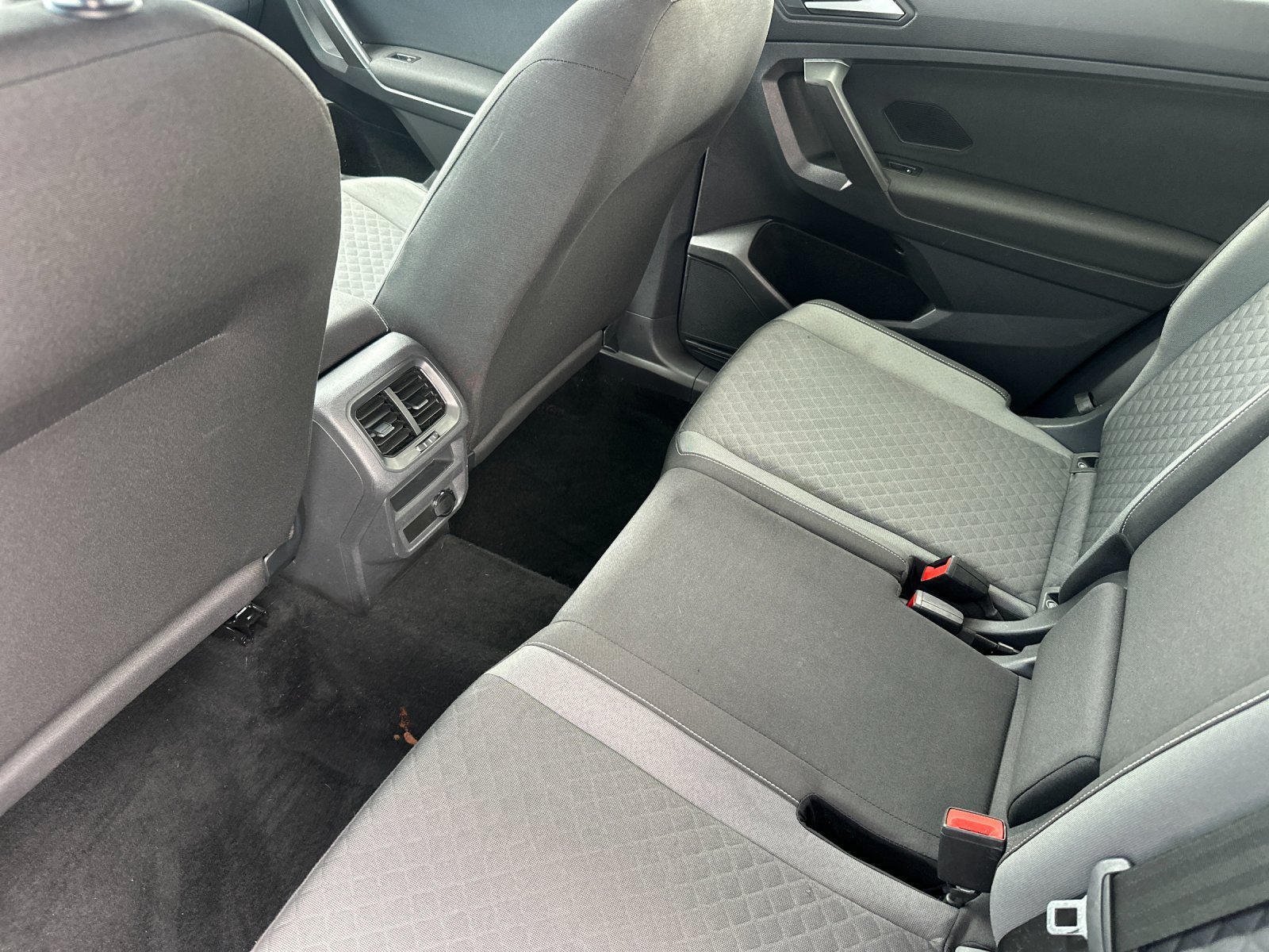 Used 2021 Volkswagen Tiguan S FWD image 13
