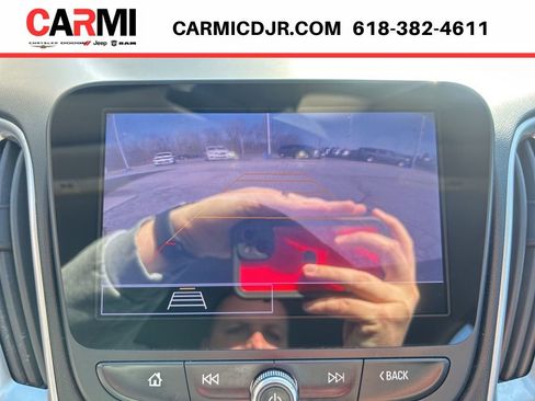 Used 2022 Chevrolet Malibu LT FWD image 21