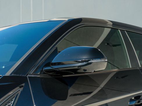 Used 2020 Lamborghini Urus image 28