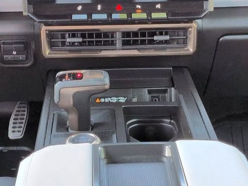 Used 2025 GMC Hummer EV 3X w/ LPO, Sport Package AWD/4WD image 19