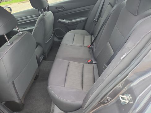 Used 2025 Nissan Altima 2.5 SV FWD image 7