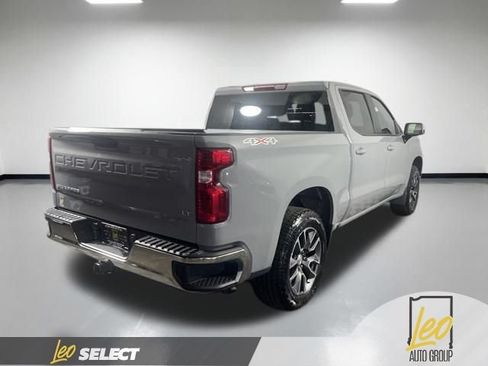 Used 2024 Chevrolet Silverado 1500 LT AWD/4WD image 5