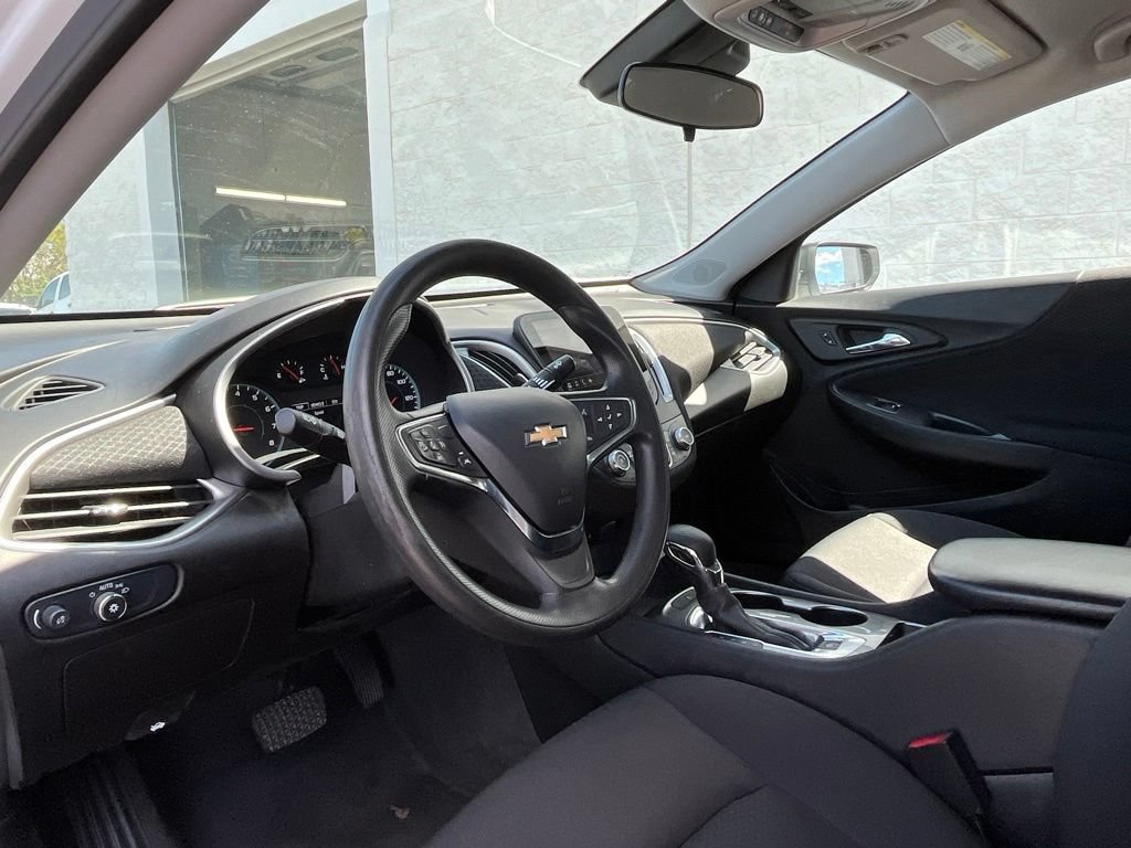 Certified 2024 Chevrolet Malibu LS FWD image 9