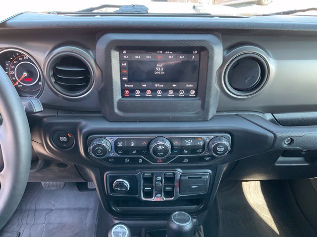 Used 2023 Jeep Gladiator Sport AWD/4WD image 11