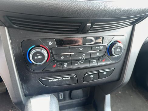 Used 2017 Ford Escape SE w/ Equipment Group 201A AWD/4WD image 13