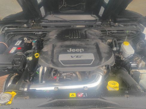 Used 2015 Jeep Wrangler Sport AWD/4WD image 15