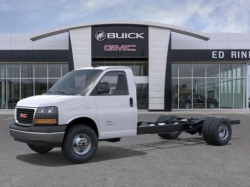 New 2026 GMC Savana 4500 w/ Power Convenience Package image 2