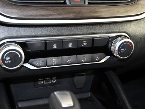 Used 2024 Nissan Altima 2.5 SV FWD image 30
