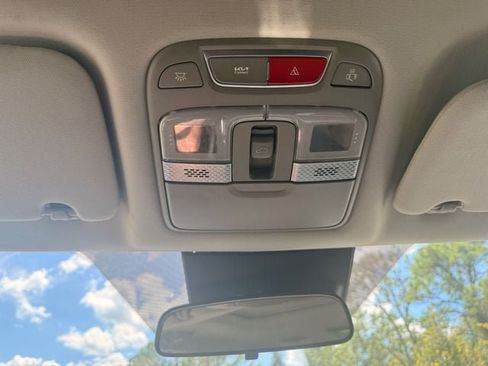 Used 2025 Kia Telluride S FWD image 5