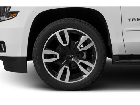Certified 2019 Chevrolet Tahoe LT w/ Luxury Package RWD image 8