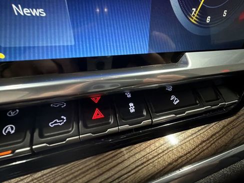 Certified 2023 Chevrolet Silverado 1500 LT AWD/4WD image 27