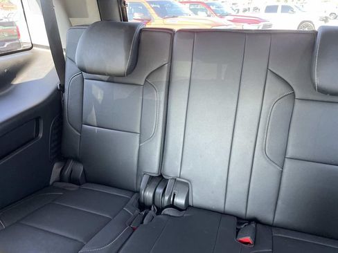 Used 2018 Chevrolet Tahoe Premier AWD/4WD image 12