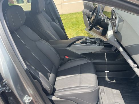 Used 2025 Cadillac Optiq Sport 2 w/ LPO, Floor Liner Package AWD/4WD image 31