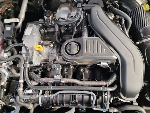 Used 2025 Volkswagen Jetta S image 30