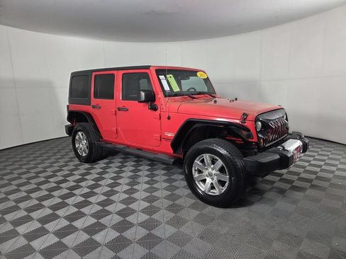 Used 2013 Jeep Wrangler Unlimited Sahara w/ Connectivity Group AWD/4WD image 2