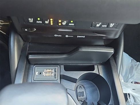 Used 2019 Lexus ES 350 image 23