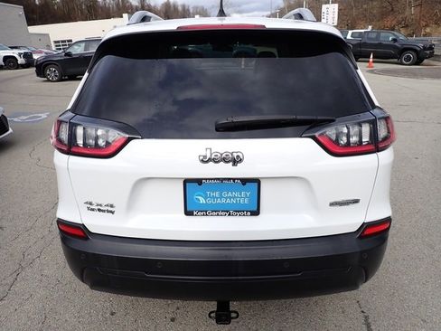 Used 2019 Jeep Cherokee Latitude Plus w/ Cold Weather Group image 5